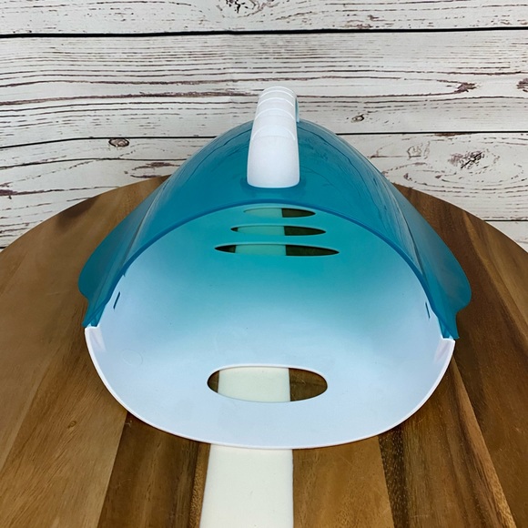 🦄 3/$15 sale! Munchkin Bath Toy Scoop - Picture 4 of 7